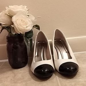 Black and White Heels - 7.5 - Comfort Plus